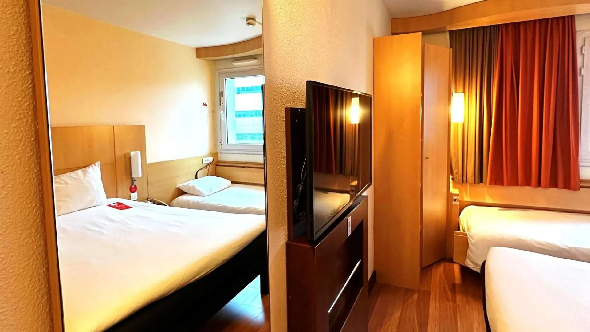 **  Hotel Ibis Lisboa Jose Malhoa Portugal